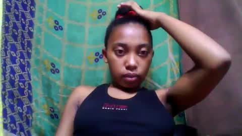 Snapshot of tahiriniah chatting on February 17, 7:58 am tahiriniah online show from February 17, 7:58 am
