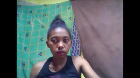 Snapshot of tahiriniah chatting on February 21, 3:23 am tahiriniah online show from February 21, 3:23 am