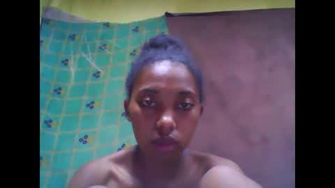 Snapshot of tahiriniah chatting on February 21, 6:29 am tahiriniah online show from February 21, 6:29 am