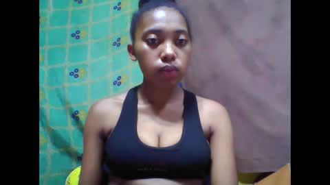 Snapshot of tahiriniah chatting on February 21, 1:55 pm tahiriniah online show from February 21, 1:55 pm