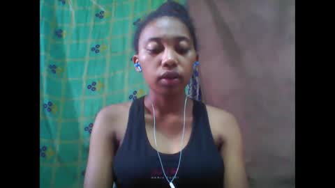 Snapshot of tahiriniah chatting on February 23, 6:39 am tahiriniah online show from February 23, 6:39 am