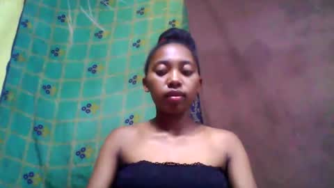 Snapshot of tahiriniah chatting on February 26, 10:15 am tahiriniah online show from February 26, 10:15 am