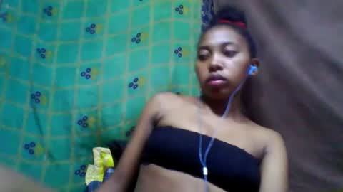Snapshot of tahiriniah chatting on February 27, 7:37 pm tahiriniah online show from February 27, 7:37 pm
