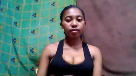 Snapshot of tahiriniah chatting on March 3, 10:06 am tahiriniah online show from March 3, 10:06 am