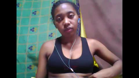 Snapshot of tahiriniah chatting on March 3, 9:05 pm tahiriniah online show from March 3, 9:05 pm