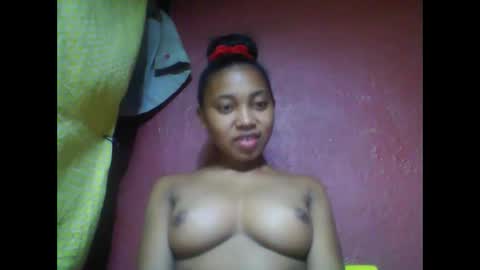 Snapshot of tahiriniah chatting on March 5, 3:29 pm tahiriniah online show from March 5, 3:29 pm
