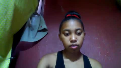Snapshot of tahiriniah chatting on March 6, 10:52 am tahiriniah online show from March 6, 10:52 am