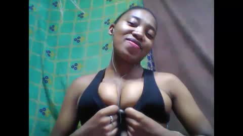 Snapshot of tahiriniah chatting on March 8, 6:05 pm tahiriniah online show from March 8, 6:05 pm