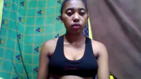 Snapshot of tahiriniah chatting on March 9, 4:33 pm tahiriniah online show from March 9, 4:33 pm