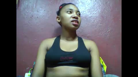 Snapshot of tahiriniah chatting on March 10, 9:32 am tahiriniah online show from March 10, 9:32 am