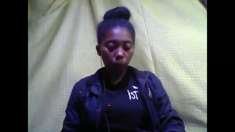Snapshot of tahiriniah chatting on September 13, 8:25 am tahiriniah online show from September 13, 8:25 am