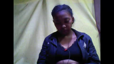 Snapshot of tahiriniah chatting on September 25, 4:05 am tahiriniah online show from September 25, 4:05 am