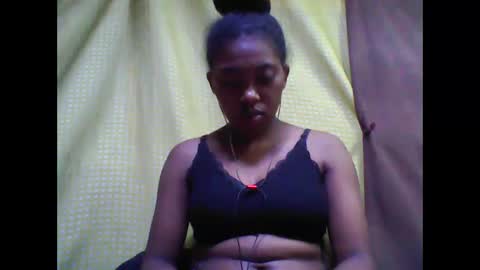 Snapshot of tahiriniah chatting on October 1, 6:52 am tahiriniah online show from October 1, 6:52 am