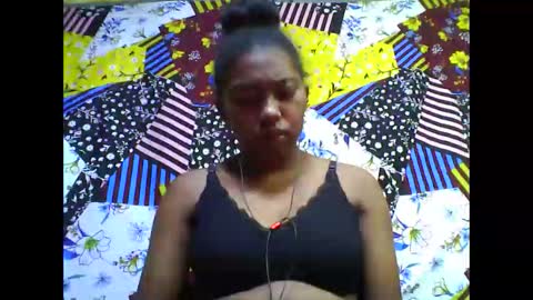 Snapshot of tahiriniah chatting on October 12, 2:54 am tahiriniah online show from October 12, 2:54 am
