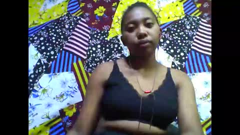 Snapshot of tahiriniah chatting on October 18, 3:31 am tahiriniah online show from October 18, 3:31 am