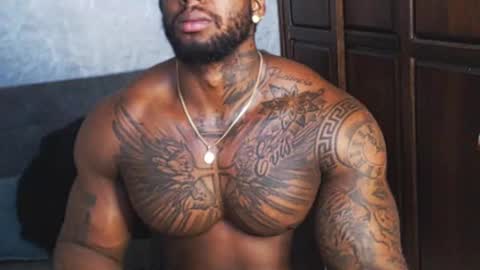 Snapshot of tairontucke chatting on December 19, 3:51 am Tairon Tucke online show from December 19, 3:51 am