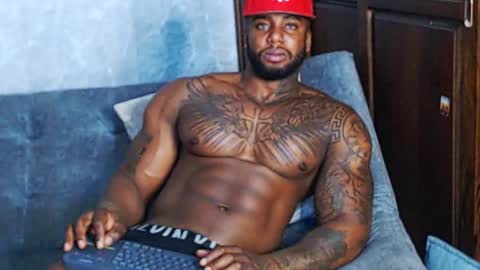 Snapshot of tairontucke chatting on December 24, 4:22 am Tairon Tucke online show from December 24, 4:22 am