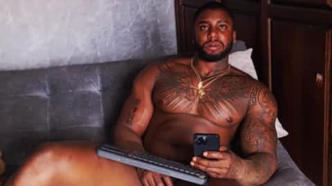 Snapshot of tairontucke chatting on December 24, 8:16 pm Tairon Tucke online show from December 24, 8:16 pm