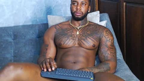 Snapshot of tairontucke chatting on December 26, 2:33 am Tairon Tucke online show from December 26, 2:33 am