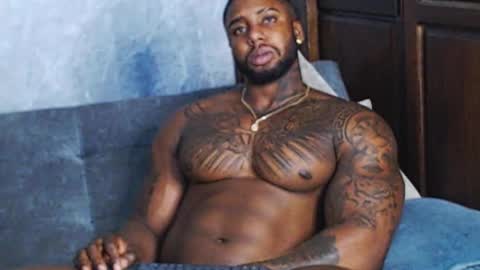 Snapshot of tairontucke chatting on December 29, 2:49 am Tairon Tucke online show from December 29, 2:49 am