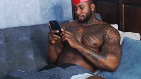 Snapshot of tairontucke chatting on January 6, 3:20 am Tairon Tucke online show from January 6, 3:20 am