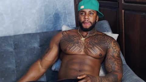 Snapshot of tairontucke chatting on January 8, 6:52 am Tairon Tucke online show from January 8, 6:52 am