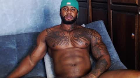 Snapshot of tairontucke chatting on January 8, 10:27 pm Tairon Tucke online show from January 8, 10:27 pm