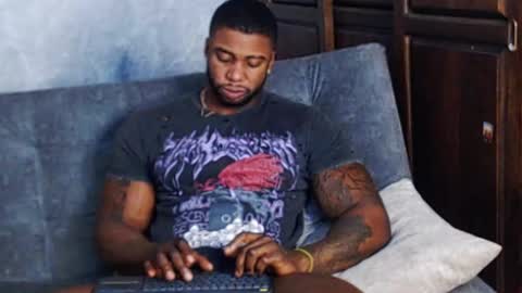 Snapshot of tairontucke chatting on January 12, 5:56 am Tairon Tucke online show from January 12, 5:56 am