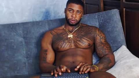 Snapshot of tairontucke chatting on January 12, 8:57 am Tairon Tucke online show from January 12, 8:57 am