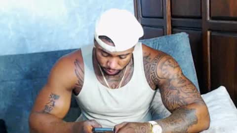 Snapshot of tairontucke chatting on January 15, 1:02 am Tairon Tucke online show from January 15, 1:02 am