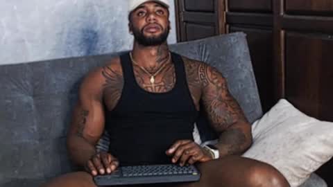 Snapshot of tairontucke chatting on January 16, 2:09 am Tairon Tucke online show from January 16, 2:09 am