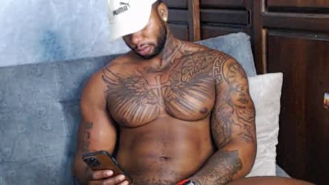 Snapshot of tairontucke chatting on January 22, 4:34 am Tairon Tucke online show from January 22, 4:34 am