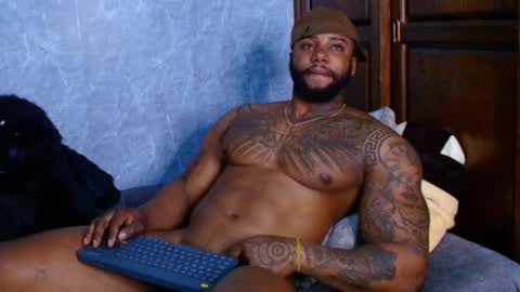 Snapshot of tairontucke chatting on March 1, 7:19 am Tairon Tucke online show from March 1, 7:19 am