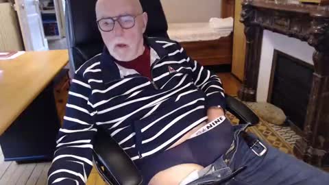 taisabaki54 online show from December 4, 1:09 pm