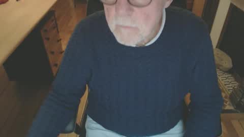 taisabaki54 online show from April 14, 8:26 pm