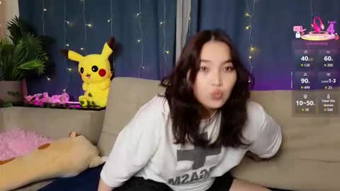 Soo Ying online show from November 12, 8:52 pm