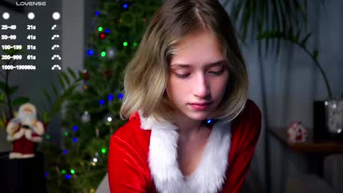 Snapshot of taitehambelton chatting on December 23, 3:40 am Mia online show from December 23, 3:40 am