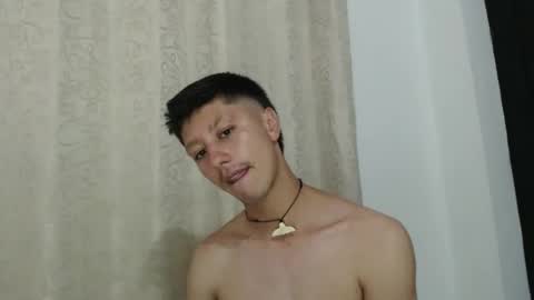 Snapshot of talhi_ chatting on December 4, 9:07 am talhi_ online show from December 4, 9:07 am