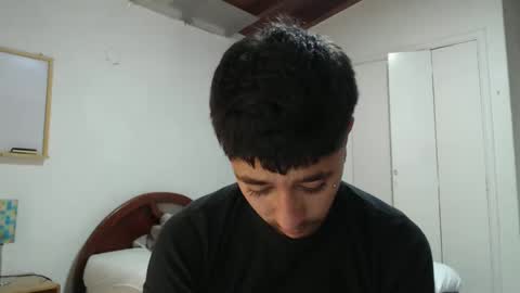 Snapshot of talhi_ chatting on December 29, 2:10 pm talhi_ online show from December 29, 2:10 pm