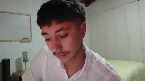 Snapshot of talhi_ chatting on December 30, 10:12 pm talhi_ online show from December 30, 10:12 pm