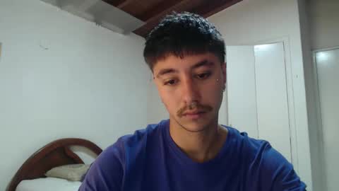 Snapshot of talhi_ chatting on December 31, 5:29 pm talhi_ online show from December 31, 5:29 pm