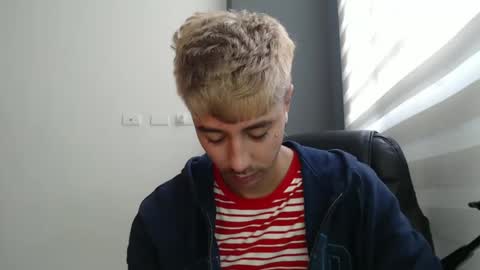 Snapshot of talhi_ chatting on January 31, 4:59 pm talhi_ online show from January 31, 4:59 pm