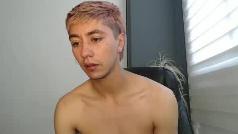 Snapshot of talhi_ chatting on February 8, 7:05 pm talhi_ online show from February 8, 7:05 pm