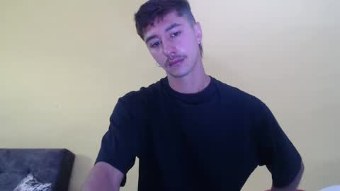 Snapshot of talhi_ chatting on October 21, 4:19 pm talhi_ online show from October 21, 4:19 pm