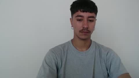 Snapshot of talhi_ chatting on October 27, 3:05 pm talhi_ online show from October 27, 3:05 pm