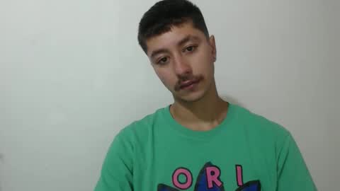 Snapshot of talhi_ chatting on December 14, 12:43 pm talhi_ online show from December 14, 12:43 pm