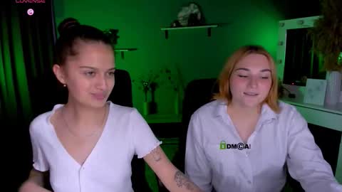 Snapshot of talia_seduce chatting on September 22, 1:02 pm talia_seduce online show from September 22, 1:02 pm