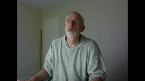 Snapshot of taliesin4321 chatting on October 15, 6:52 pm Jack Pierrot online show from October 15, 6:52 pm