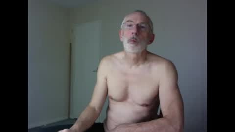 Snapshot of taliesin4321 chatting on October 22, 7:02 pm Jack Pierrot online show from October 22, 7:02 pm