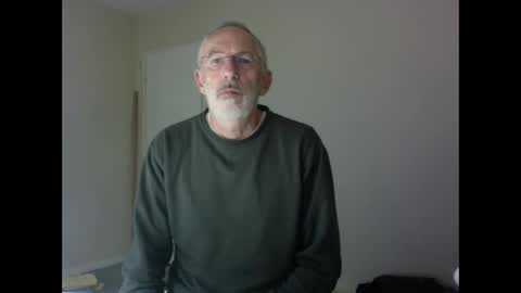 Snapshot of taliesin4321 chatting on November 1, 4:25 am Jack Pierrot online show from November 1, 4:25 am